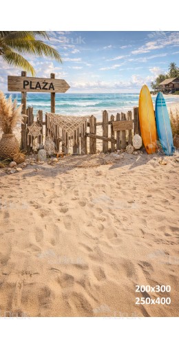 Tło fotograficzne „Plaża boho z deskami surfingowymi i ogrodzeniem” | 4070